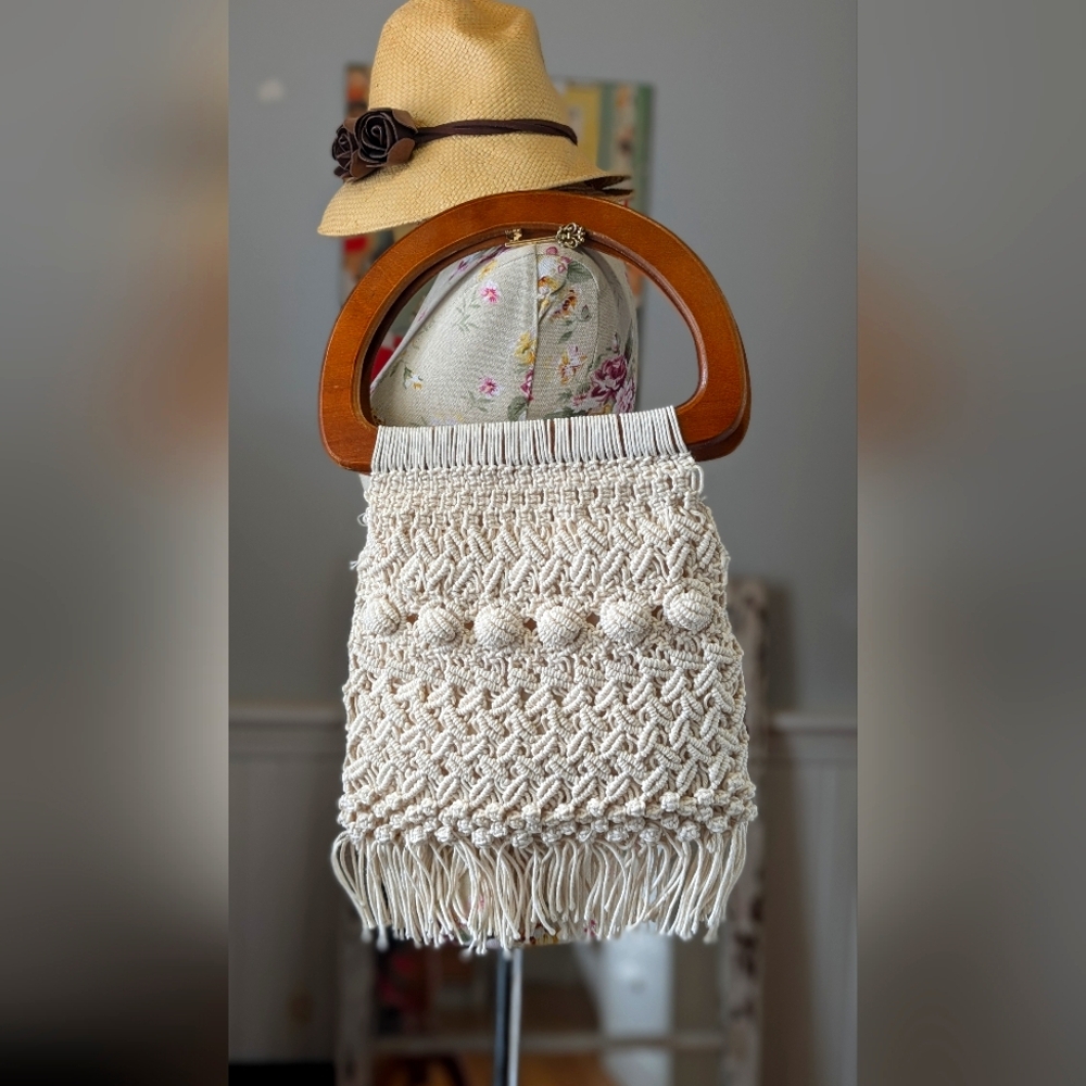 Elegant Cream Macrame Handbag